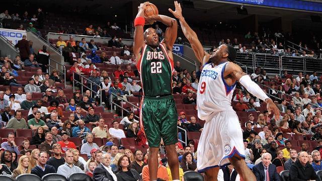 悬念几乎持 悬念几乎持