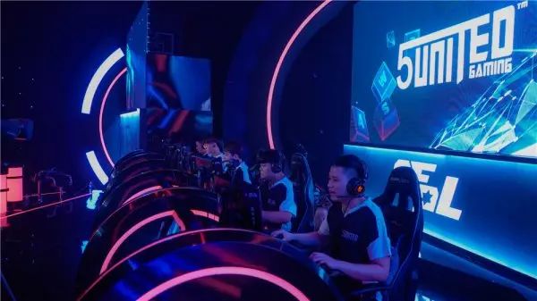 强烈反响 强烈反响