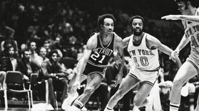 发的波动收 发的波动收